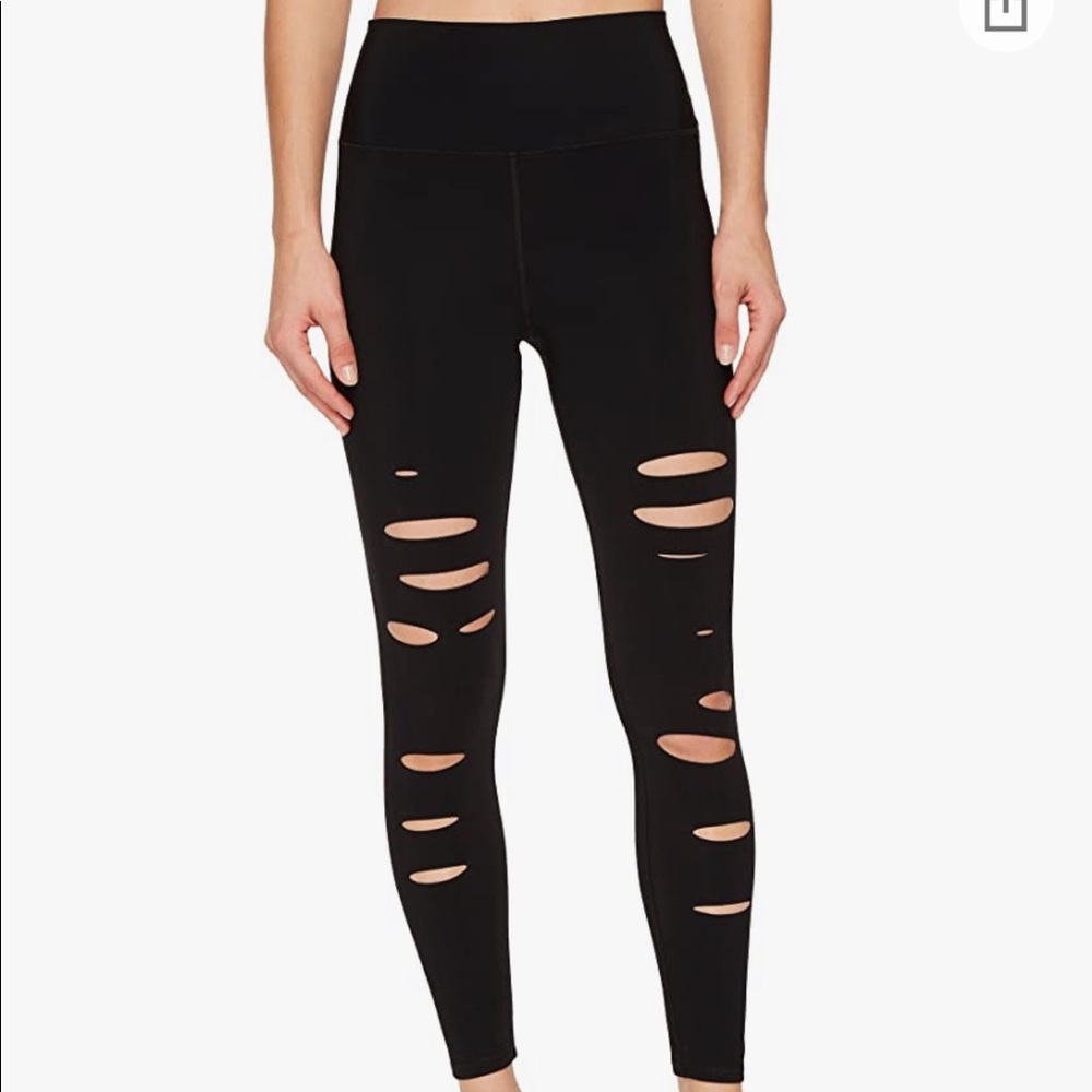 Alo Yoga Women's High Waisted Ripped Warrior Legging, like new condition